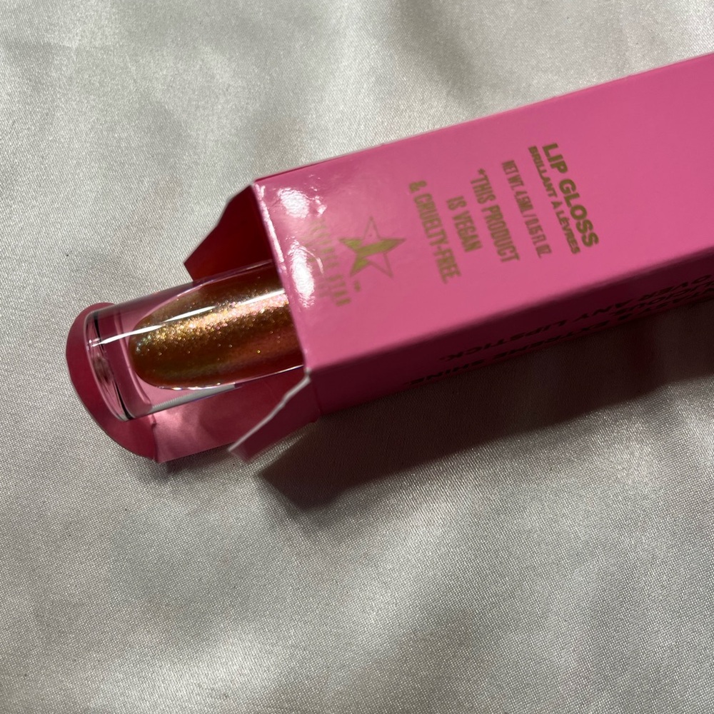 Jeffree star the gloss in shock wave